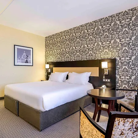 Mercure South Hotell