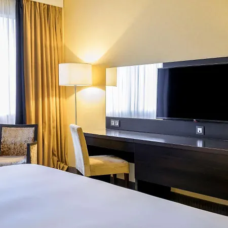 Hotel Mercure South 4*