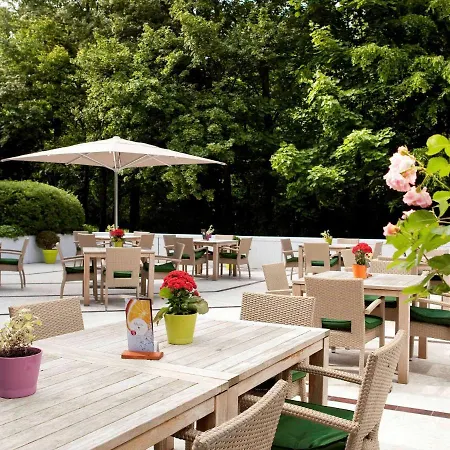 Hotel Mercure South 4*
