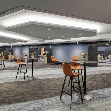 Mercure South